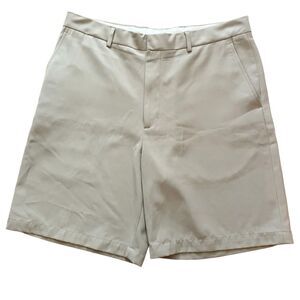 Walter Hagan Flat Front Khaki Tan Performance Golf Shorts EUC Mens Size 38